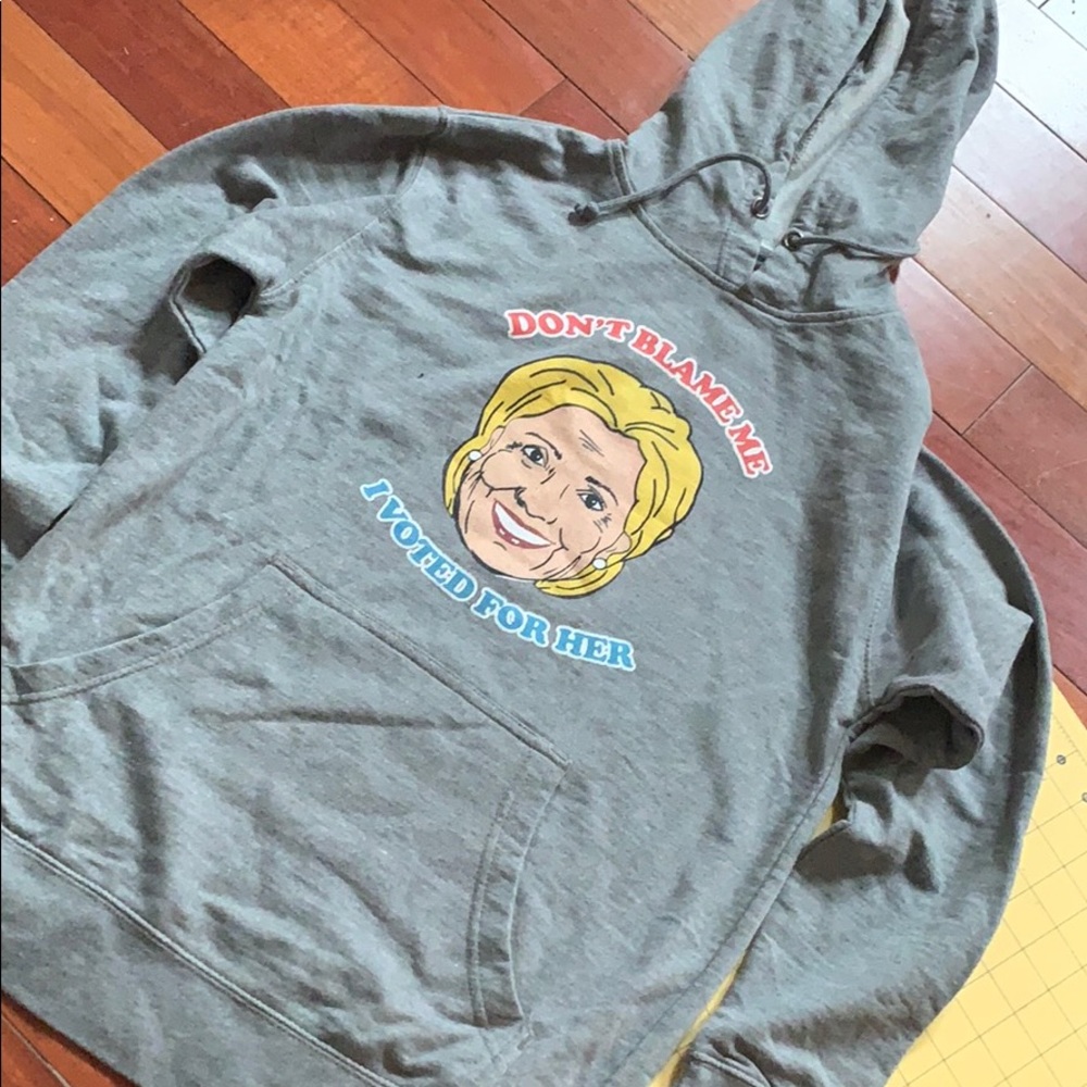 Delta fleece hoodie small Hillary Clinton